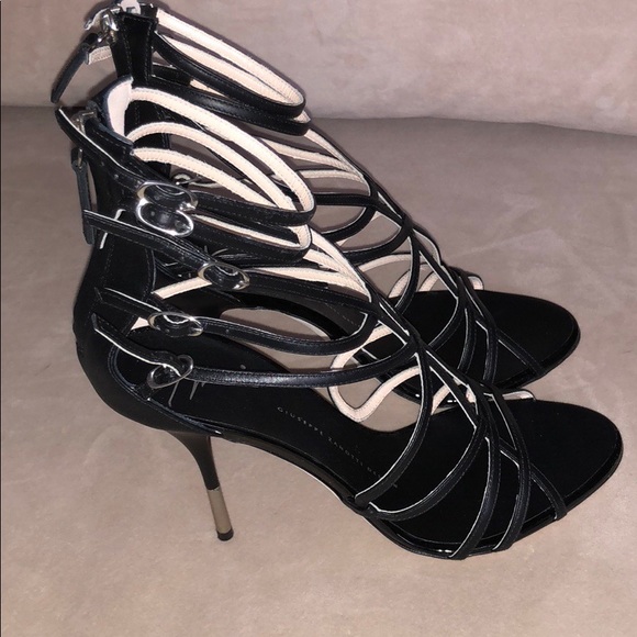 Giuseppe Zanotti Shoes - Giuseppe Zanotti Black Sandal